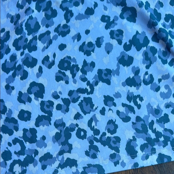 Calvin Klein Performance Crop Top Blue Cheetah size XXL (I22) - Picture 2 of 4